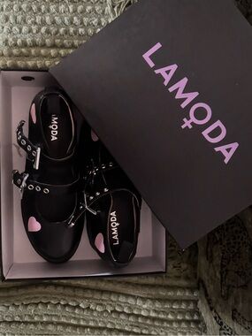 Black Lamoda Platform Mary Janes with Pink Hearts - Size 8